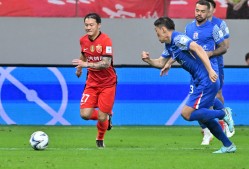 九游关于荷甲倒计时，尼斯赛前防线松动，细节引发关注，压力陡增，年轻球员得到机会的信息